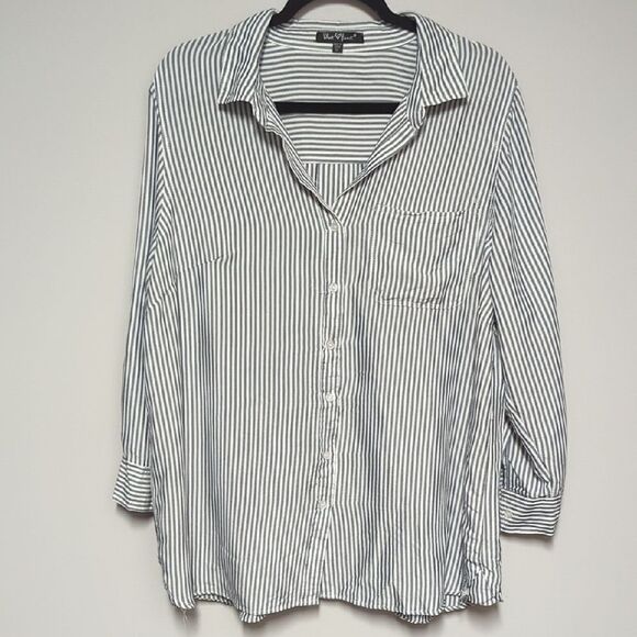 Velvet Heart Chic Striped Button-Up Blouse - Picture 1 of 6